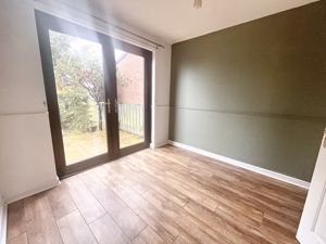 Dining room- click for photo gallery